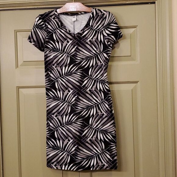Old Navy tropical pattern t shirt dress or tunic - Picture 1 of 8